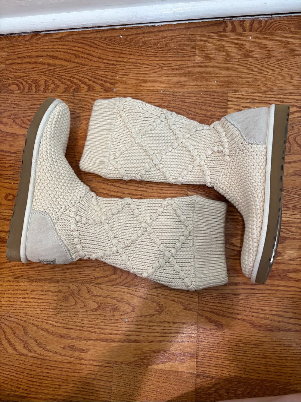 UGG Australia Argyle Knit Boots in a cream size 8
